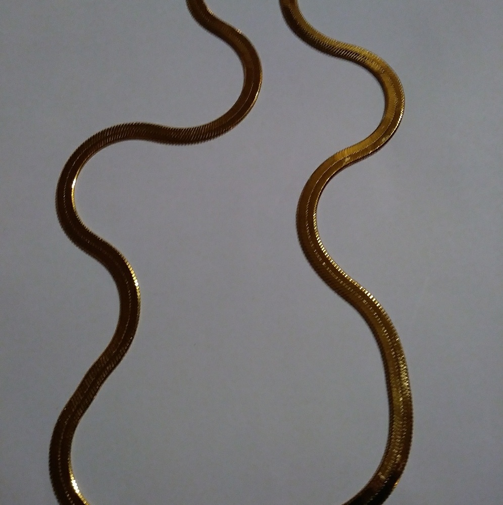 Herring bone necklace 18"